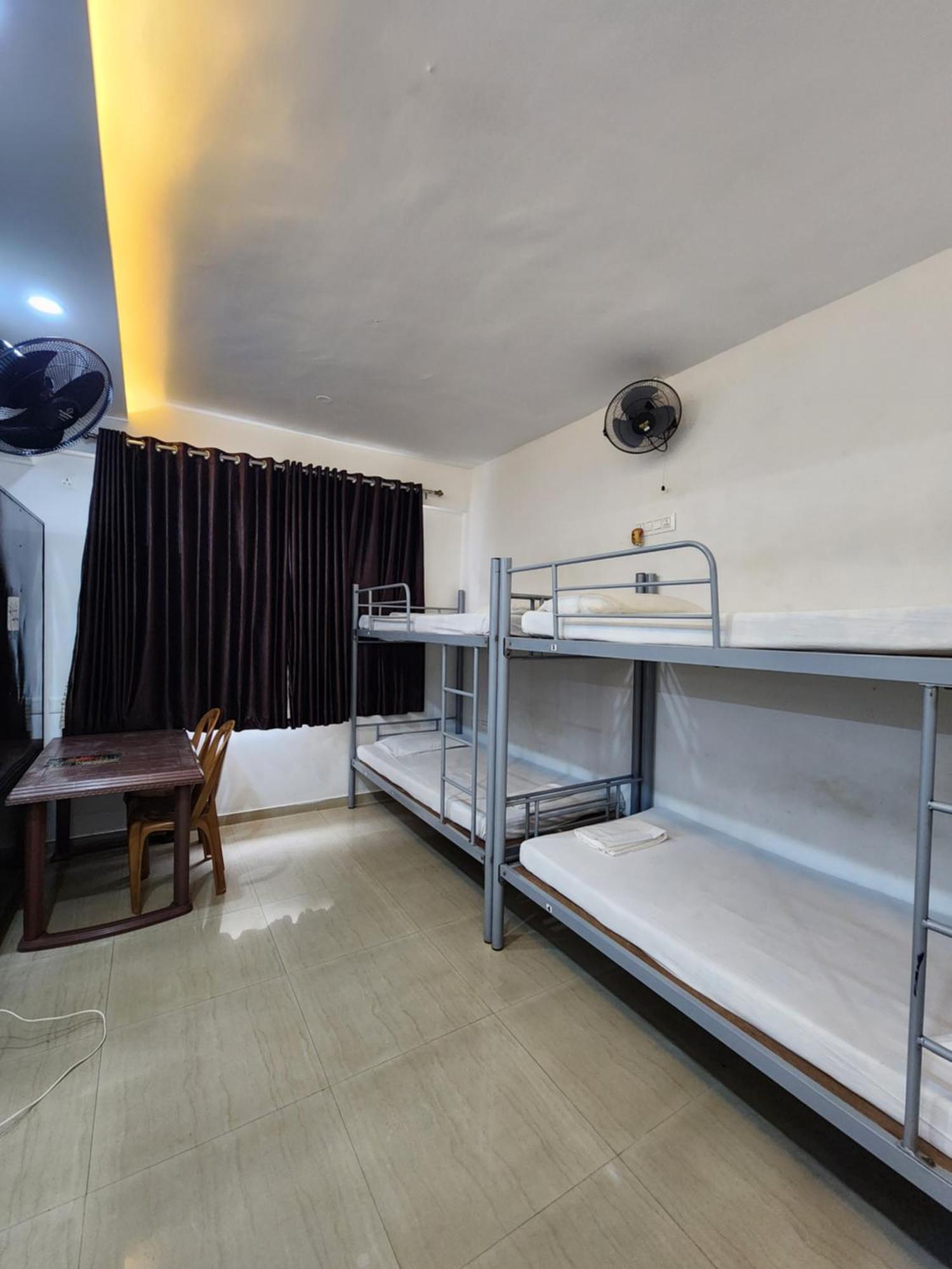 All Seasons Guest House I Rooms & Dorms Madgao Buitenkant foto